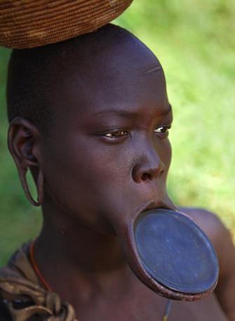 Описание: Губной диск (фото НЮ)